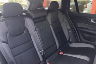 Volvo V60 T6 Recharge AWD R-Design / 26