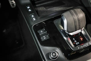 Jaguar E-PACE 1.5 P300e AWD R-Dynamic S Leder|Carplay|Camera / 53