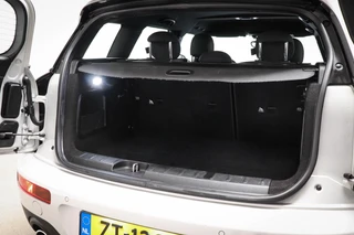 MINI Clubman 1.5 Cooper Business Edition | HALF LEDER | STOELVERWARMING | APPLE | DRAADLOZE LADER | TREKHAAK | 18" / 16