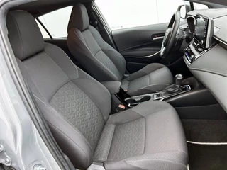Toyota Corolla 2.0 Hybrid Business Sport Intro | Automaat | Adaptive cruise | Stuur & stoelverwarming | Navigatie | Camera / 13