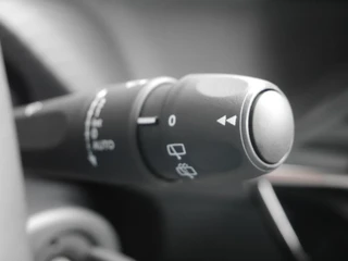 Peugeot 2008 1.2 Hybrid 145 Business Automaat | | CarPlay | Navigatie | Camera | Cruise Control | LED verlichting / 19