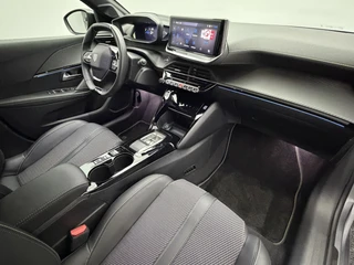 Peugeot e-208 EV GT 51 kWh 3-Fase SOH 96,5% Warmtepomp | 3D i-Cockpit | Carplay&Android | Camera | Full-Led / 10