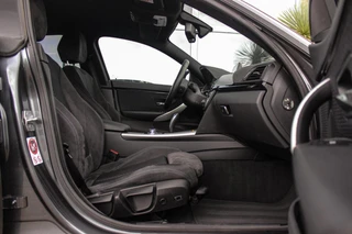 BMW 4-serie Gran Coupé 420i High Executive M Sport | Innovation pakket | Head-up display | LED adaptief | HiFi audio | Keyless entry | Shadow Line | Grootlichtassistent | Stoelverwarming / 15