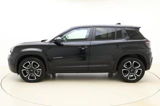 Jeep Avenger Altitude 54 kWh | Adaptive Cruise control | Climate control | Camera | 18" Lichtmetalen velgen | Getint glas | Keyless | Bluetooth | Draadloze telefoonlader / 6