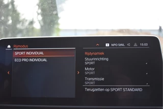 BMW 5 Series Touring 520i Executive Edition Facelift  | NL-Auto | Elekt.trekhaak | Historie | Carplay | Navi | DAB | Full LED | Zeer netjes / 60