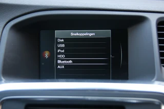 Volvo V60 2.0 T4 Momentum R-Design Camera achter | Parkeersensoren V+A | Navi / 12