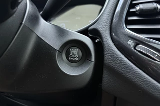 Jeep Compass 4xe 240 Plug-in Hybrid Electric S | Navigatie | Lederen bekleding | Panoramisch schuifdak | Keyless | Stoelverwarming | Zwart dak / 33