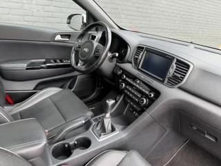 Kia Sportage 1.6 T-GDI GT-Line PlusLine I INCL. € 850,00 AFL.KOSTEN + BOVAG GARANTIE / 29