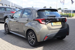 Toyota Yaris 1.5 HYBRID DYNAMIC LED LMV-16" APPLE/ANDROID KEYLESS NAVI ALL-SEASON DEALER ONDERHOUDEN / 4