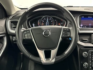 Volvo V40 Cross Country 1.5 T3 Polar+ Luxury LEER PANO NAVI TREKHAAK ECC CRUISE LM. / 24