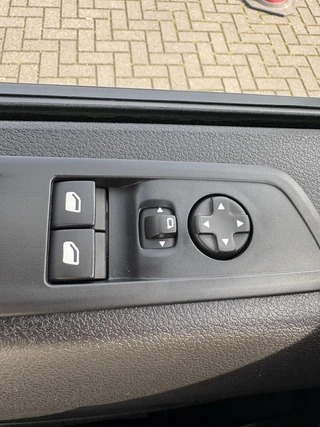 Toyota PROACE Electric Verso LONG EXTRA RANGE DYNAMIC 75KWH 8-PERSOONS ROLSTOELAUTO VERLAAGD-INBOUW-OPRIJPLAAT 2x SCHUIFDEUR / 29