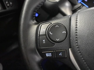 Toyota RAV4 2.5 Hybrid AWD Executive / 16