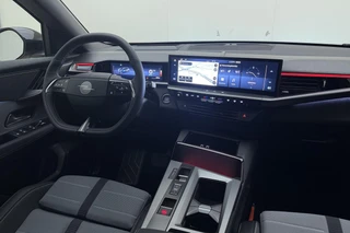 Opel Grandland Electric GS 73 kWh | Stoelverwarming | Verwarmd stuurwiel | Adaptieve Cruise Control | 360° Camera | Panoramisch schuif/kantel dak | Matrix LED koplampen | 20'' Lichtmetalen velgen / 39