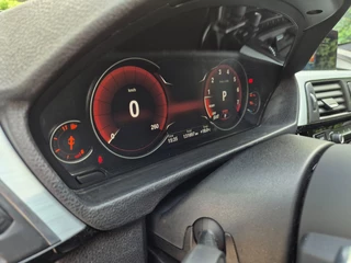 BMW 3-serie Touring M Sport High Ex Panorama A CarPlay Keyless Virtual dash Camera 320i High Executive / 19