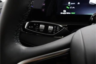 Omoda 5 EV Premium 61 kWh *DEMO* - Stoel/Stuurwiel verwarming - Schuif/Kanteldak - Navigatie - Adaptief Cruise Conrole - WLTP 402 KM - 7 Jaar fabrieksgarantie / 25