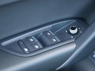 Audi Q5 55 TFSI e quattro 367PK S-edition | SOH 97% | Panoramadak / 38