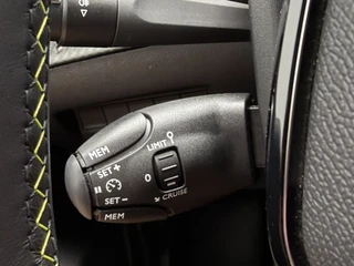 Peugeot e-208 EV GT 51 kWh 3-Fase SOH 96,5% Warmtepomp | 3D i-Cockpit | Carplay&Android | Camera | Full-Led / 26