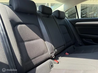 Volkswagen Passat 1.4 TSI Comfortline|Navigatie|NL|124DKM|Climate|Led| / 17