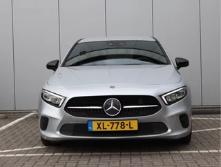 Mercedes-Benz A-Klasse 220 Launch Edition  | Widescreen | Camera | Org. NL / 6