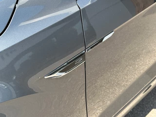 Volkswagen T-Roc 1.5 TSI 150pk DSG R-Line Camera | Keyless | Elek. Achterklep | Dode hoek | Rijklaar incl. 1 jaar Bovag garantie / 31