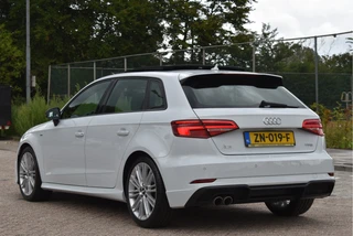 Audi A3 Sportback 1.5 TFSI CoD Sport S Line Edition 150 pk  | NL-Auto | Open dak | Carplay | Adapt.Cruise Control | Navi | Full LED | Onderh.historie / 2