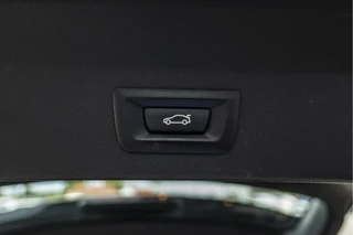 BMW X3 xDrive20i High Executive  | Pano | Trekhaak | Head-up / 42