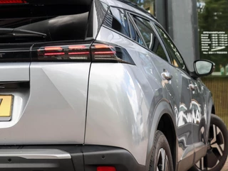 Peugeot 2008 1.2 PureTech 100 Allure | Trekhaak | Camera / 16