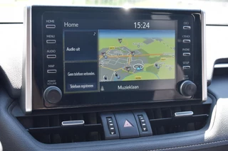 Toyota RAV4 2.5 Hybrid Dynamic BSM | Navigatie | Camera | 100% Toyota Onderhouden | 12 mnd BOVAG garantie | Whatsapp 06-53188999 / 7