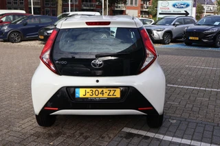 Toyota Aygo 1.0 VVT-i x-fun NL-AUTO AIRCO / 14