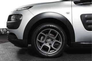 Citroën C4 Cactus 1.2 PureTech Shine 82 PK Org.NL  | Cruise | PDC | Camera | NAV | ECC | LM 16" | / 32