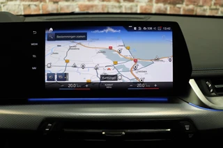 BMW X1 sDrive20i Executive M Sport Pakket Automaat  / Live Cockpit Professional / Shadow Line / Comfort Access / Head-Up Display / Adaptieve LED / 18 Inch / Parking Assistant Plus / Innovation Pack / Elektrisch Verstelbare Voorstoelen / Extra Getint Glas / 37