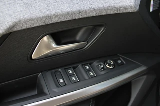 Peugeot e-3008 GT Avantage 210 73 kWh Panoramadak / 2+6 Jaar Garantie / 18
