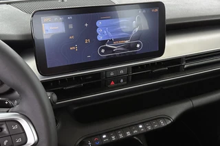 Jeep Avenger 1.2 e-Hybrid Altitude Achteruitrijcamera Apple CarPlay 17" / 21