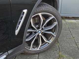 BMW X3 sDrive20i Launch Edition High Executive | Schuif-kanteldak | Climate Control | Parkeercamera / 18
