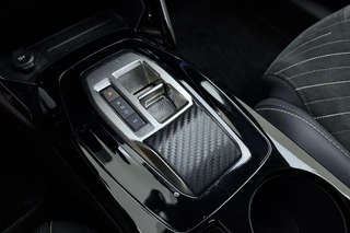 Peugeot 208 1.2 Hybrid 145 e-DCS6 GT | Stoelverwarming | Cruise control | Apple carplay/Android auto | Elek. verstelbare stoelen | Achteruitrijcamera | Kunstlederen/Alcantara bekleding | Massagefunctie | Stuurbediening / 32