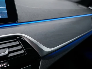 BMW 5 Serie Touring 530e xDrive M-Sport Panoramadak | Adapt. Cruise Control / 41