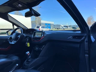 Peugeot 208 1.6 THP GTI Perfect onderhouden '' Pano - Infotainmensystem - Allseasonbanden '' / 15