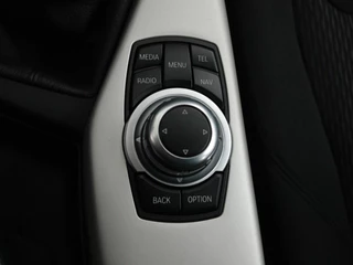 BMW 1-serie 118i | Stoelverwarming | Cruise Control | Parkeersensoren | Navigatie / 26