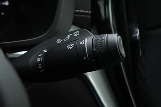 Volvo XC60 2.0 T6 PHEV Long range AWD R-Design|360 Camera|Trekhaak|Harmann|HUD|Stoel+Stuurverwarming| / 28