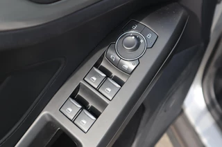 Ford Focus Wagon 125PK HYBRID TITANIUM-X VIRTUAL-COCKPIT B&O AUDIO CLIMA P-SENSOREN 17"LMV LED CAMERA WINTERPACK NL-AUTO / 19