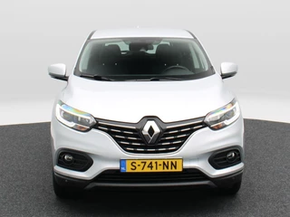 Renault Kadjar 1.3 140 Pk TCe Equilibre | Stoelverwarming | Camera | Cruise control | Climatronic | Navigatie | 17 Inch | 55.398 Km !! / 5