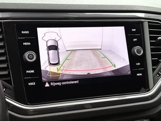 Volkswagen T-Roc 1.5 TSI Sport | Trekhaak | Camera | CarPlay | Stoel-/Stuuverwarming | Adaptive Cruise | / 22