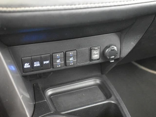 Toyota RAV4 2.5 Hybrid AWD Executive Edition / 28