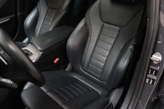 BMW 3 Serie Sedan 330i Executive M Sport Pakket Automaat  / Live Cockpit Professional / Schuif-/kanteldak / Sportstoelen / Achteruitrijcamera / Active Cruise Control met Stop en Go-functie / 19 Inch / Hifi / M Sportremsysteem / Leder / Shadow Line / Neerklapbare Achterbank / Extra Getint Glas / 12