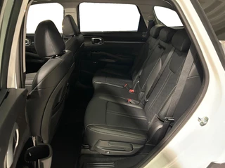 Kia Sorento 1.6 T-GDi Plug-in Hybrid 4WD DynamicPlusLine 7p. | Glazen schuif-/kanteldak | BOSE premium geluidsinstallatie | Stoel- en stuurverwarming | NU €3000 Voorraadvoordeel! / 30