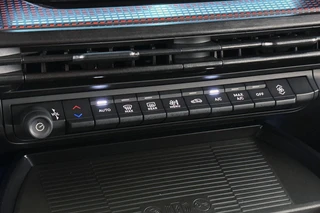 Lancia Ypsilon 1.2 Turbo Hybrid / 24