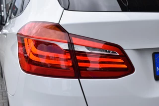 BMW 2-serie Active Tourer 220i HIGH EXE M-PAKKET LEDER NAVI / 40