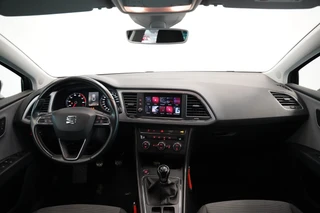 SEAT Leon ST 1.0 EcoTSI Style Business Intense  Navigatie CruiseControl Trekhaak! / 6