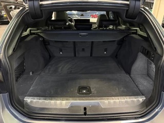 BMW 3-serie Touring 330e xDrive M-pakket facelift / Panorama-dak / head-up / 360 camera / Harman-Kardon / 24