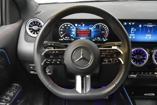 Mercedes-Benz GLA 250 e AMG Line Night Pakket |360cam |Sfeerverlichting |Uniek! / 14